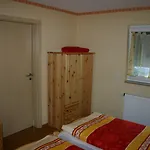 Pensjonat Zum Stausee 3*