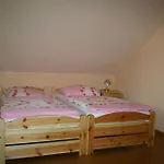 Pensjonat Zum Stausee 3*