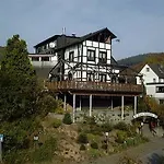 Zum Stausee