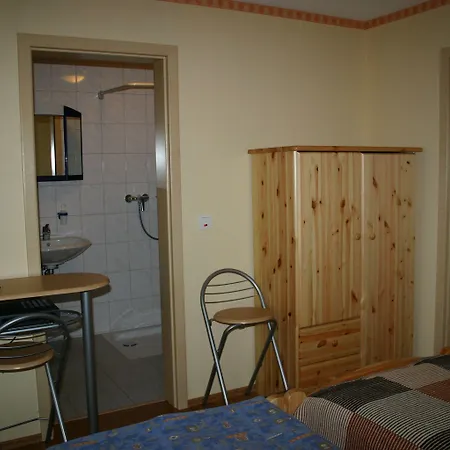 Zum Stausee Pensión Engelskirchen