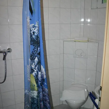 Pensión Zum Stausee 3*