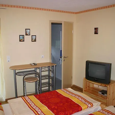 Zum Stausee Pensión Engelskirchen