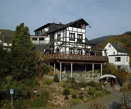 Zum Stausee